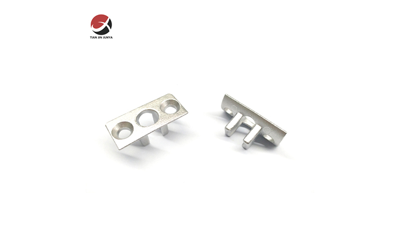 不(bu)鏽鋼鑄造(zào)機械設備(bei)零部件(來(lai)圖來樣定(dìng)制加