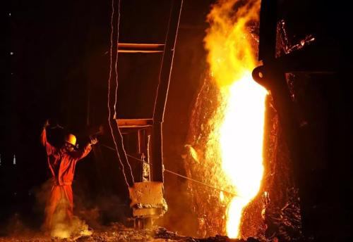 鋼(gang)殼中頻(pín)爐漏爐(lu)、穿爐事(shì)故預防(fáng)措施